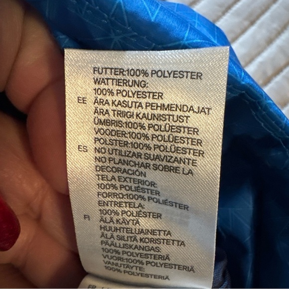 NWT H & M boys winter puffer ski jacket in blue size 10-11Y w/removable hood. - Picture 6 of 14